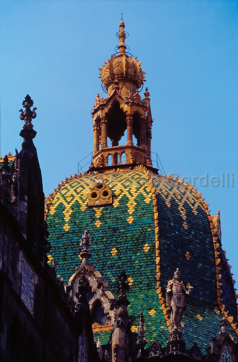 Museum of Applied Arts with Tiled Roof, Budapest, Hungary
(cod:Budapest 26)